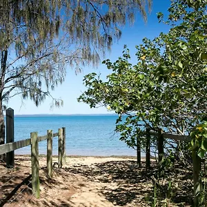 Boat Harbour And 3* Hervey Bay